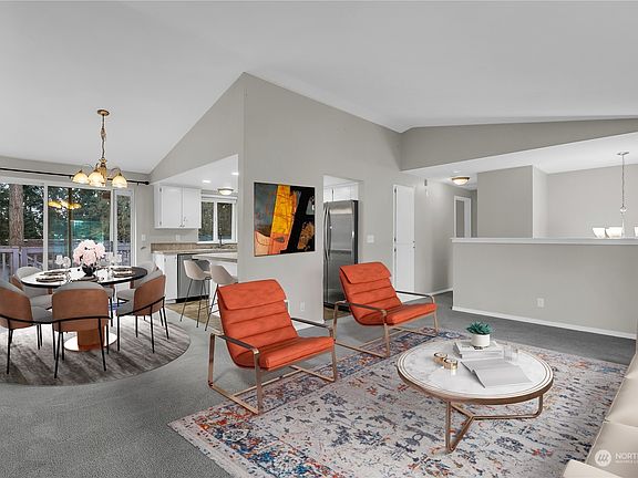 5th image of 17514 16th Avenue E