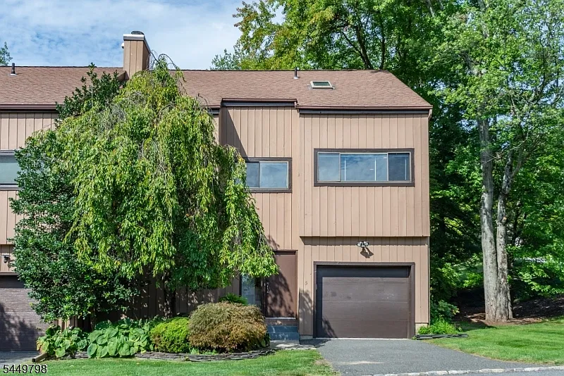 2 bed, 2.5 bath, $3,600 — Photo 2
