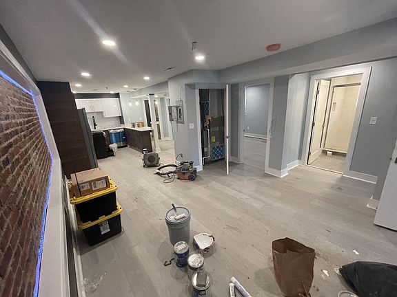 4th image of 7 University Rd #34