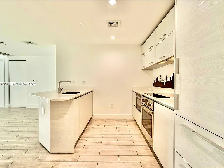 1300 S Miami Ave #179 — Photo 3