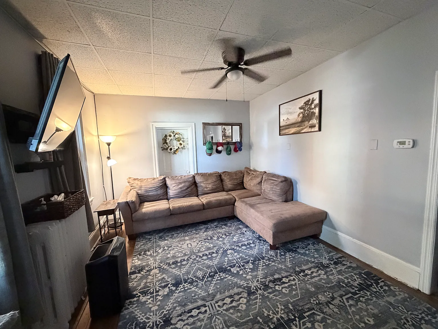 2 bed, 1000 sqft, $1,825 — Photo 2