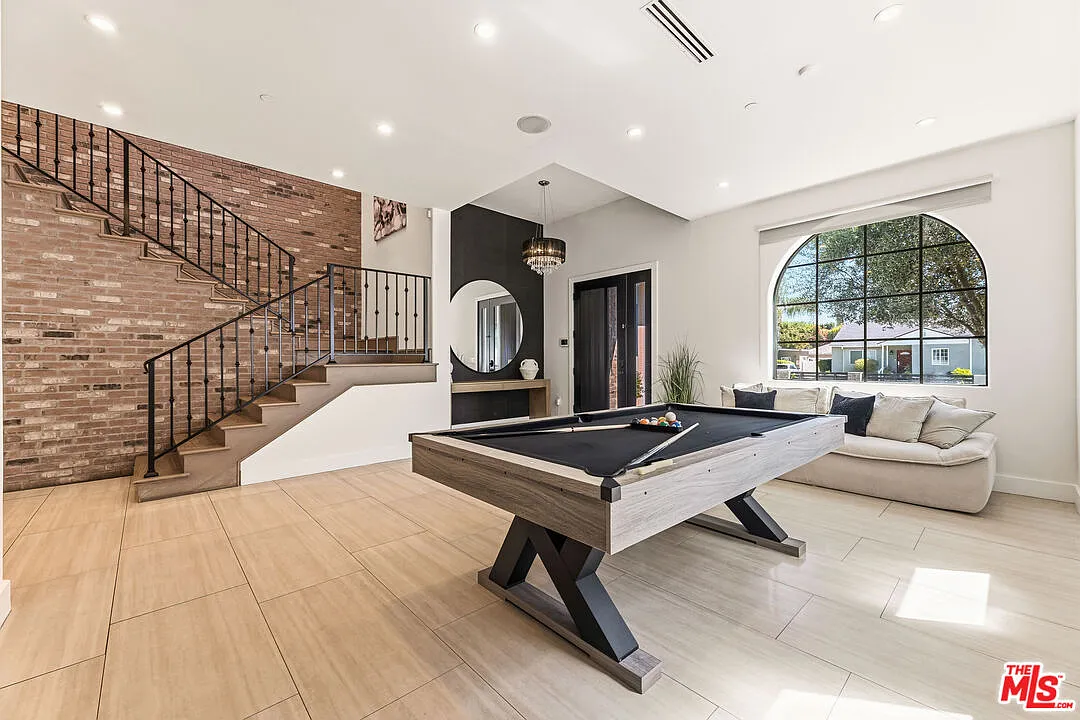 6 bed, 6.0 bath, 4274 sqft, $18,000 — Photo 4
