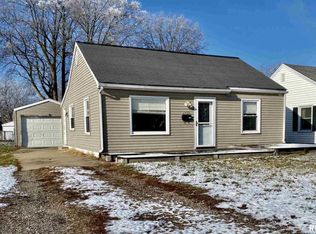 2425 S 1st St, Springfield, IL 62704