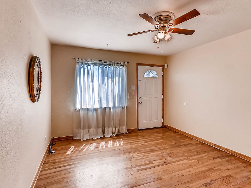 1st image of 3055 W 18th Ave