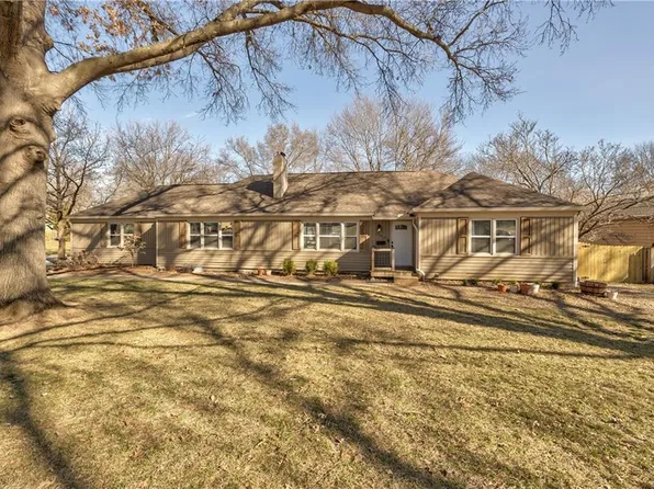9901 Holly St, Kansas City, MO 64114