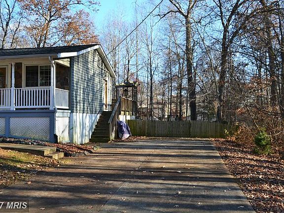 2nd image of 19 W Briar Dr