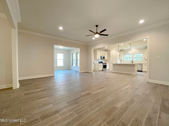 5th image of 7315 S Aberdeen Dr