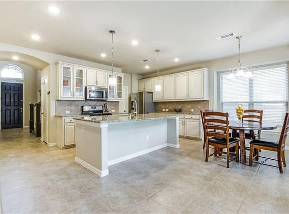 5th image of 10332 Cochron Dr