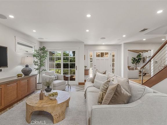 5th image of 3504 N Poinsettia Ave