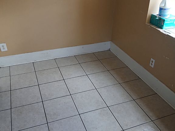 5th image of 1158 Prospect St APT 3
