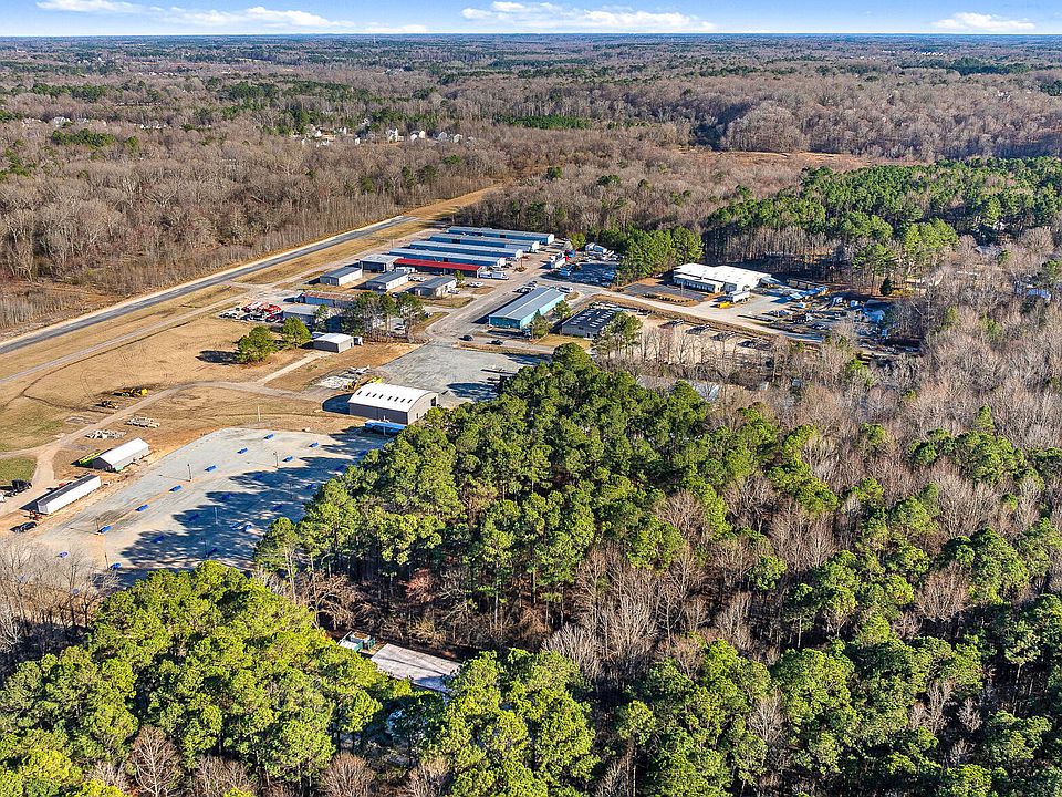 2nd image of 3324 Air Park Rd