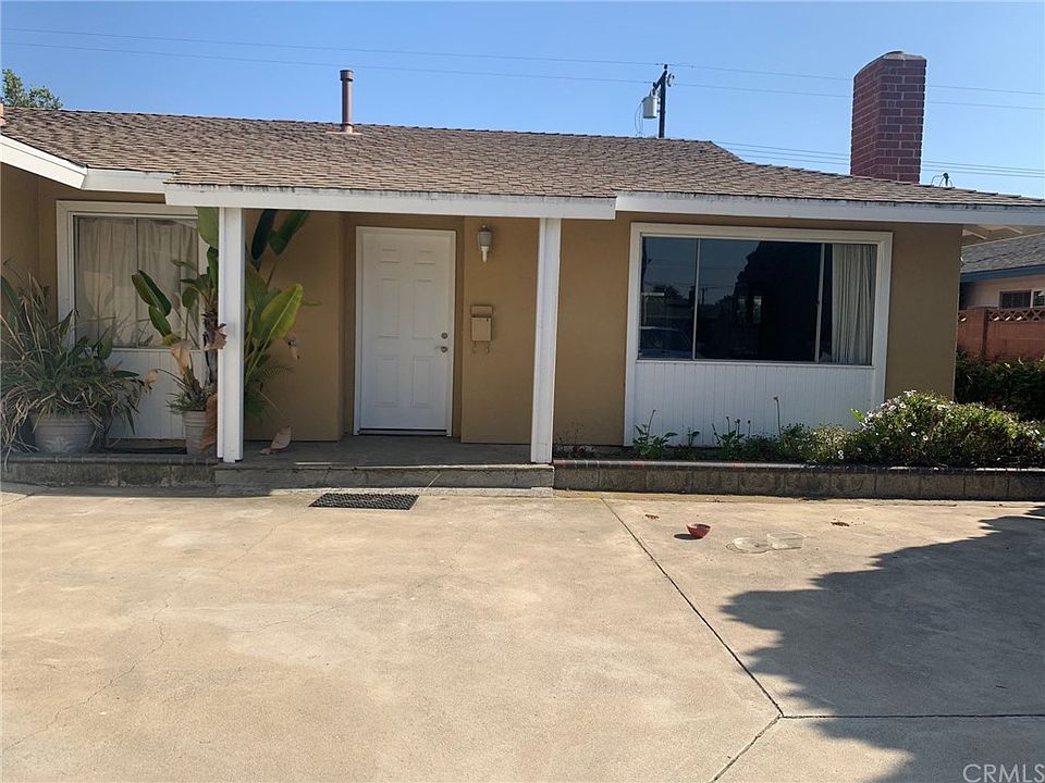 2nd image of 9572 Woodbury Ave