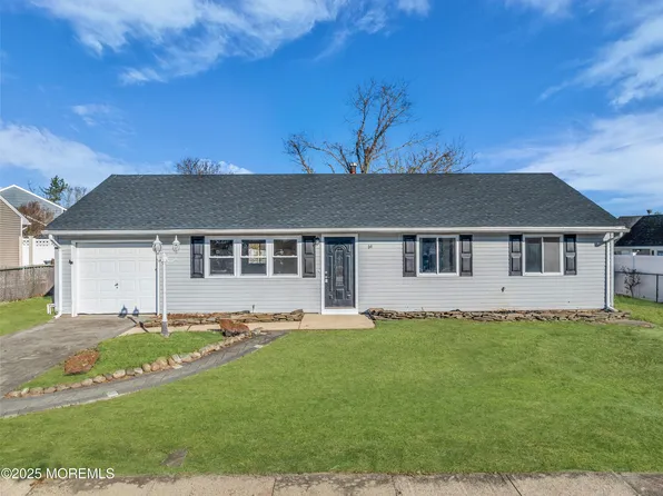 64 Georgetown Blvd, Barnegat, NJ 08005