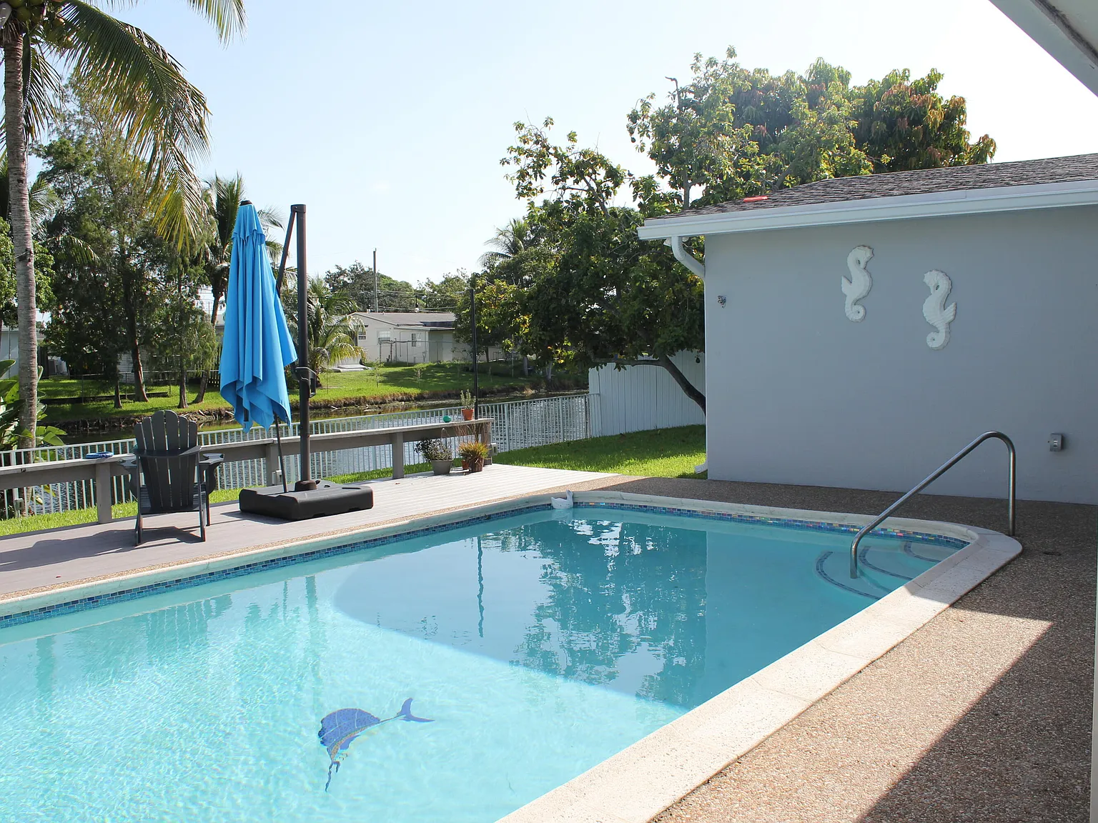 4 bed, 2.0 bath, 1768 sqft, $4,200 — Photo 3