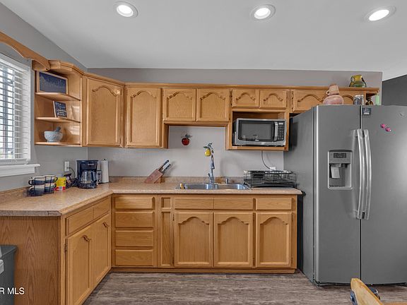 3rd image of 17474 Arratia Ave