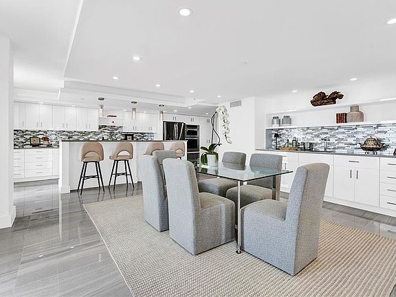 4th image of 4000 Towerside Ter #Penthouse 2