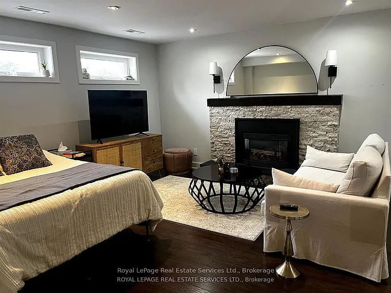 2481 Oak Row Cres #LOWER — Photo 14