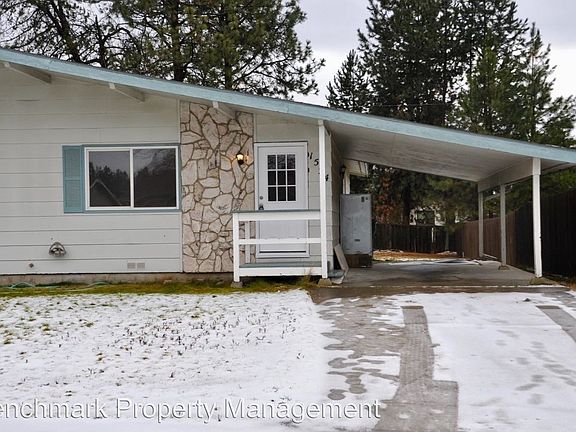 3rd image of 1524 E Mary Ln