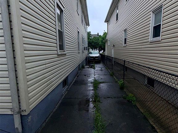3rd image of 9922 193rd Street