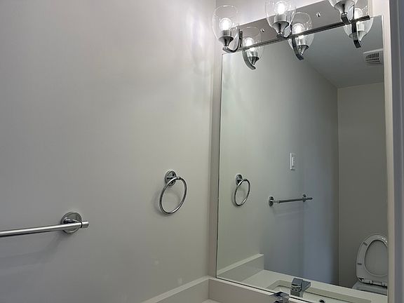 5th image of 3323 Rockhill Pl #7