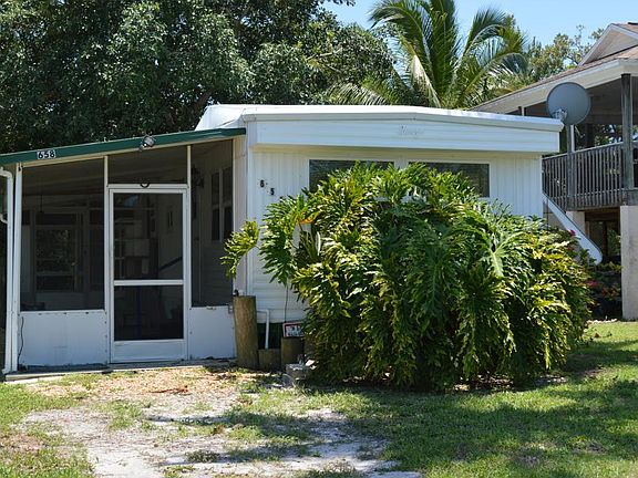 2nd image of 658 Palm Ave E