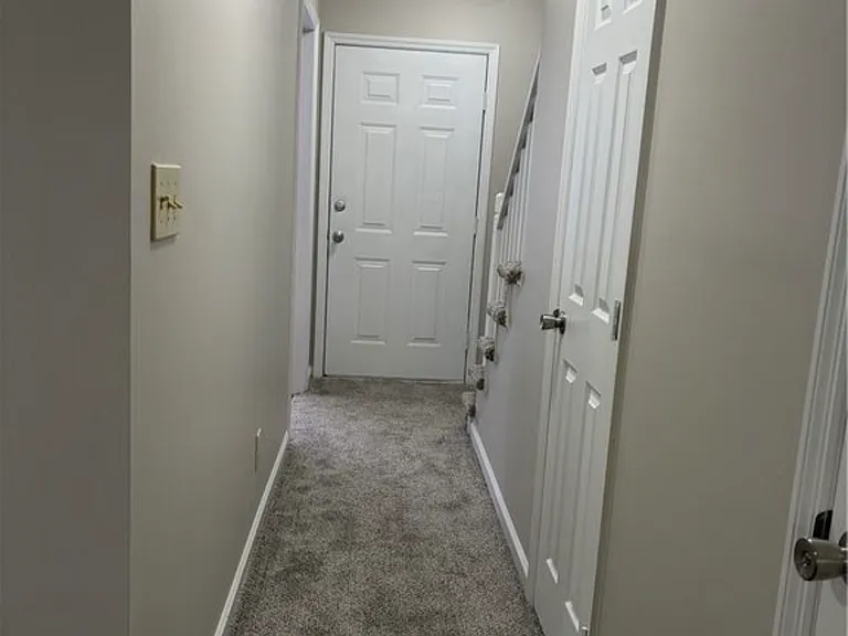 182 Aloha Dr — Photo 3