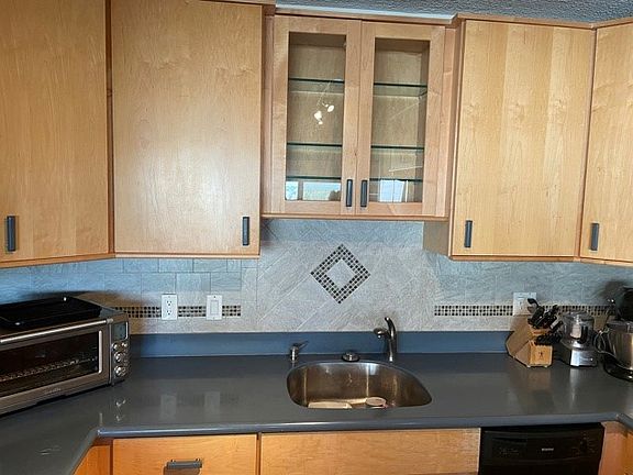 4th image of 15 Stewart Pl APT 7A