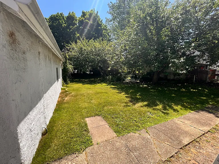 51 Anstice St #2 — Photo 9