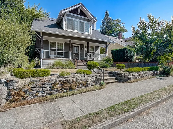 5042 7th Ave NE, Bellevue, WA 98105