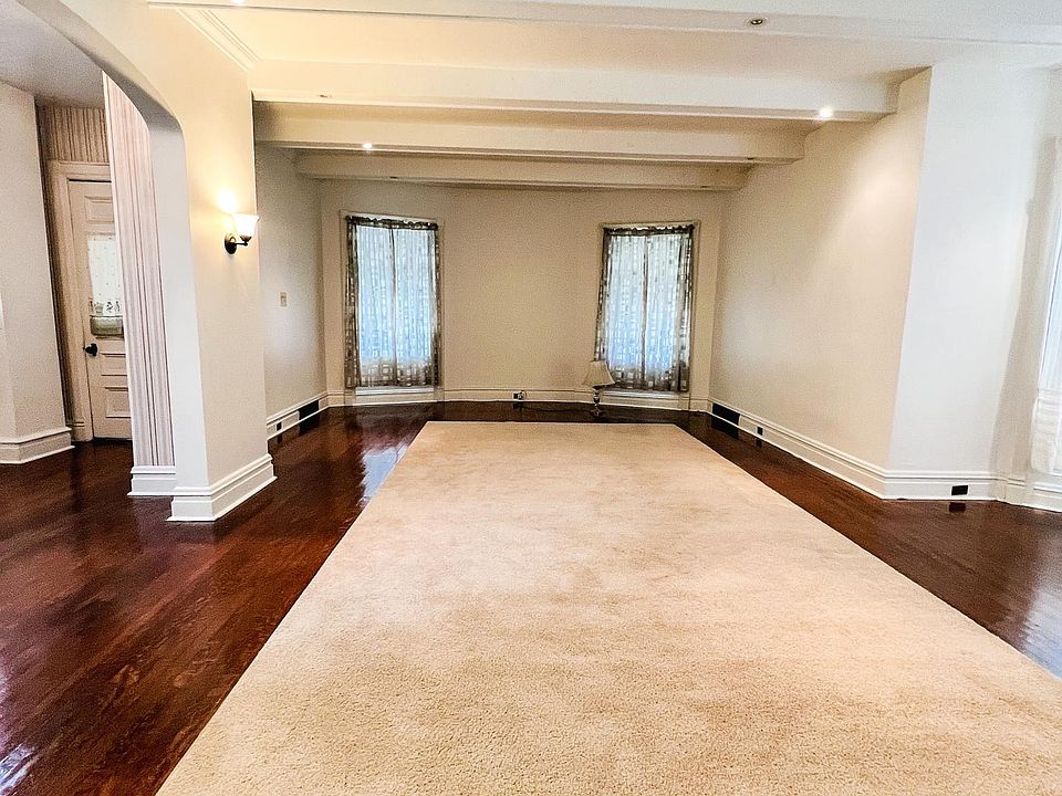2nd image of 250 Bryant St #1