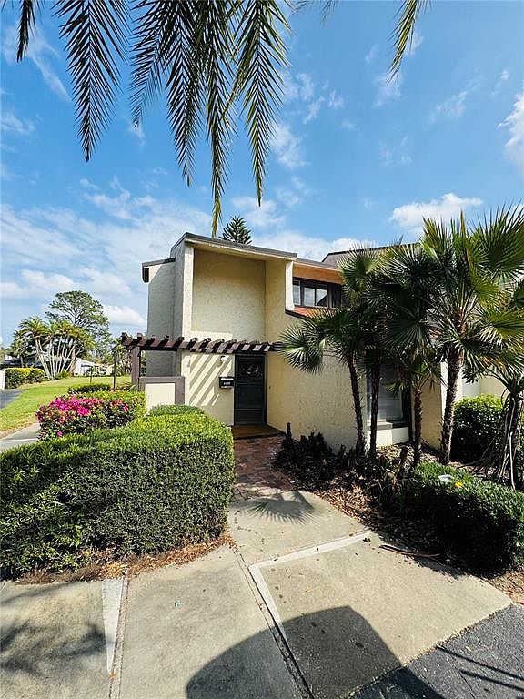 4100 Player Cir #101