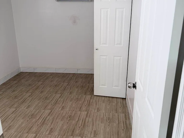 15 Thomas Pl #1 — Photo 13