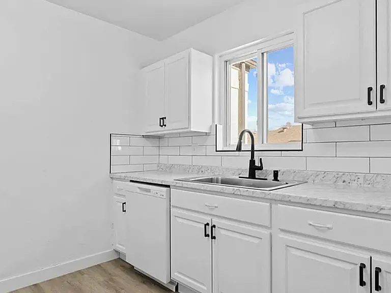 1520 Wabash St — Photo 47