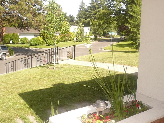 3rd image of 4910 Alta Dr
