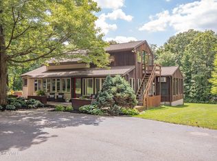 563 Tall Oak Ln, Lewisburg, PA 17837