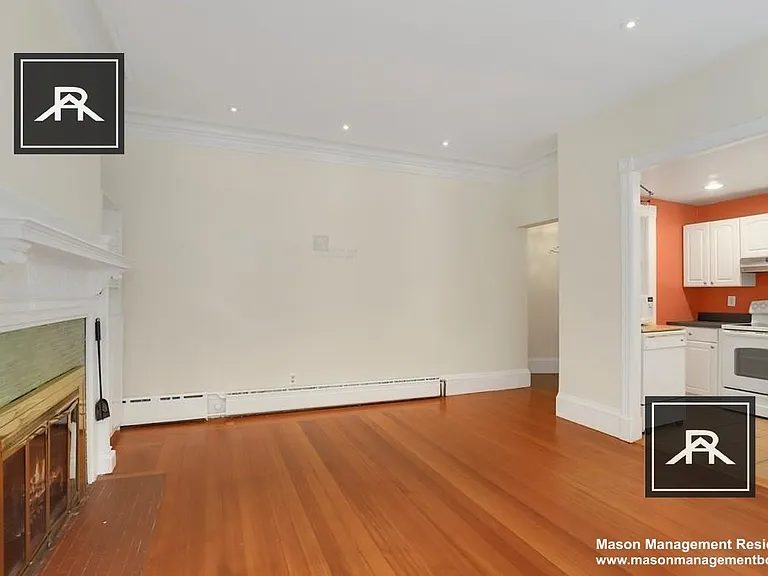 121 Park St #1 — Photo 4