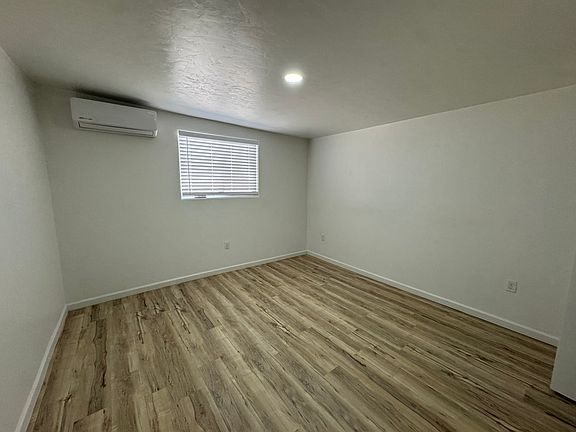 5th image of 125 W Pastime Rd #B