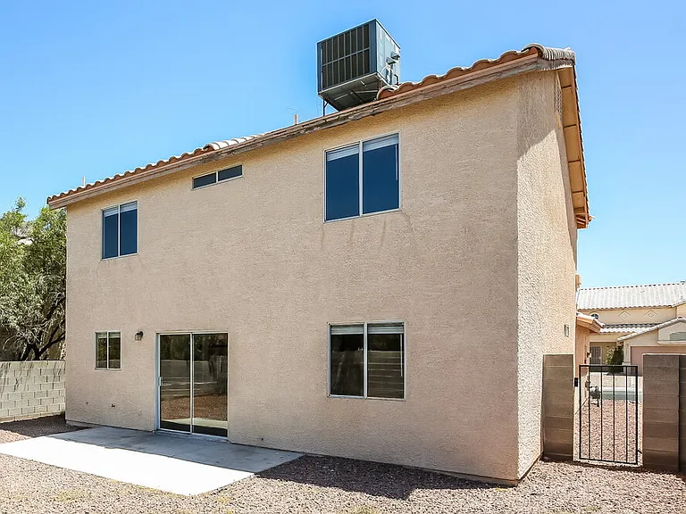 7512 Hickory Hills Dr — Photo 17