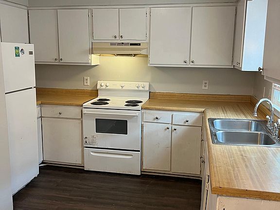 4th image of 104 Chesterfield Ct APT 15