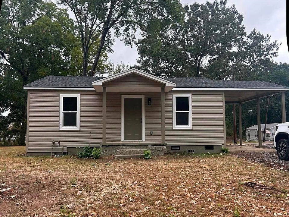 1st image of 803 S 2nd St