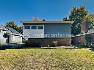 335 N Craig Pl, Lombard, IL 60148
