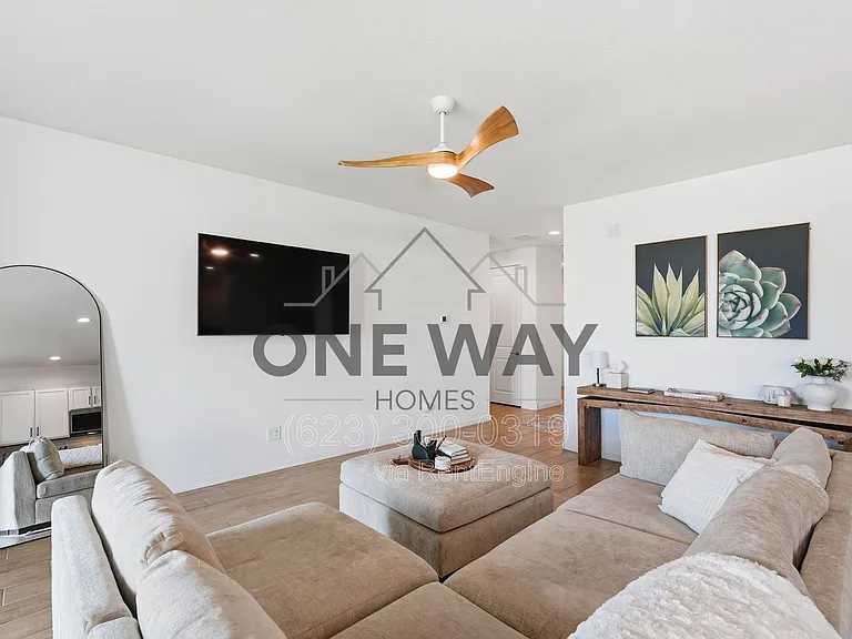 11253 E Ulysses Ave — Photo 7