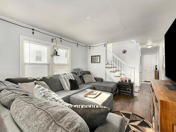 4th image of 2034 Elizabeth Ave #1