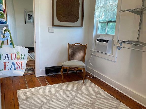 4th image of 526 Adams Ave