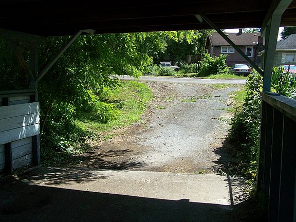 5th image of 1536 Bloomington Ave