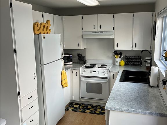4th image of 328 9th Avenue SE #B2