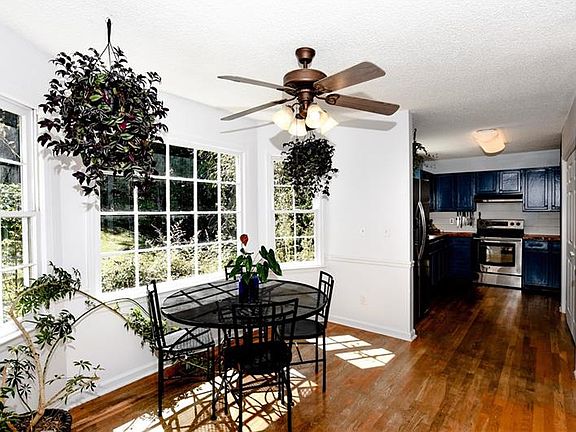 4th image of 2461 Zachary Woods Dr NW
