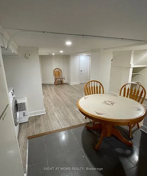 2680 Lake Shore Blvd W — Photo 28