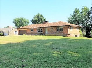 48 Harneywold Dr, Saint Louis, MO 63136