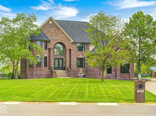 16285 Remington Dr, Fishers, IN 46037